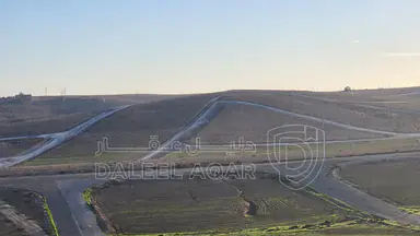 أرض - عمان - الموقر - 15000 دأ
